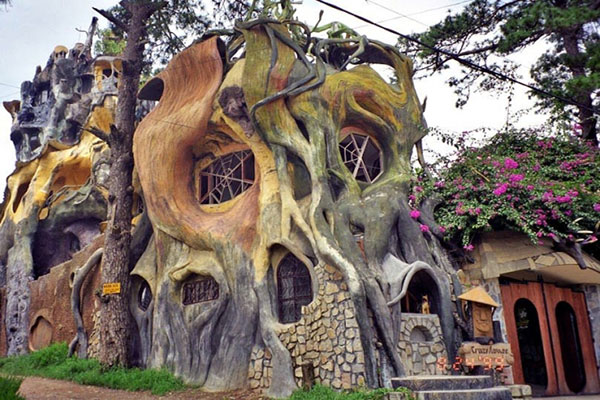 Hang Nga Crazy House In Da Lat City Asia Open Tours