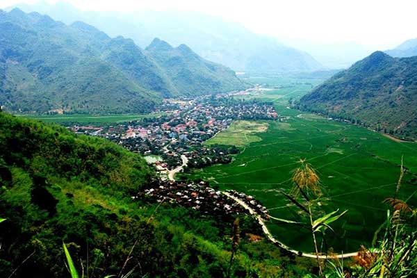 Motorbike Driving Places In The Central Of Vietnam