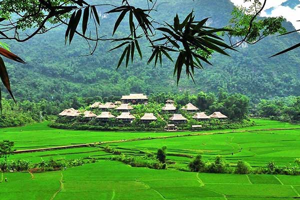 Motorbike Driving Places In The Central Of Vietnam