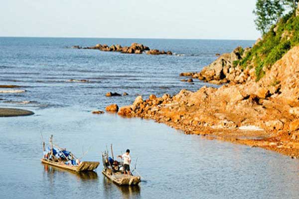 Motorbike Driving Places In The Central Of Vietnam