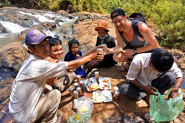 reasons to visit cambodia