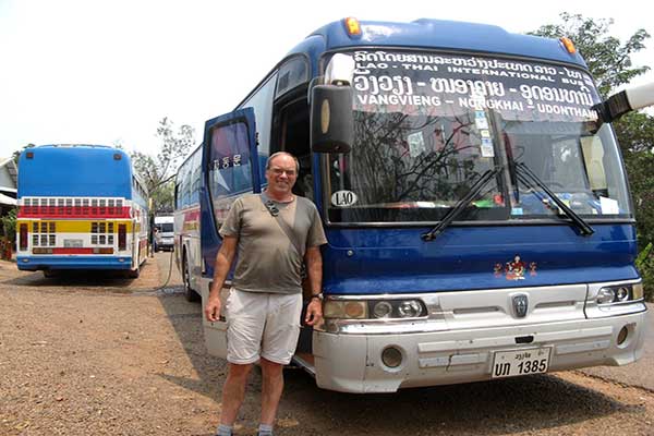 transportation guide from vang vieng